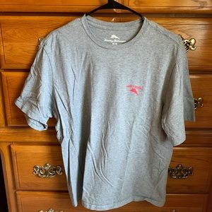Men’s M Tommy Bahama Gray T-Shirt.